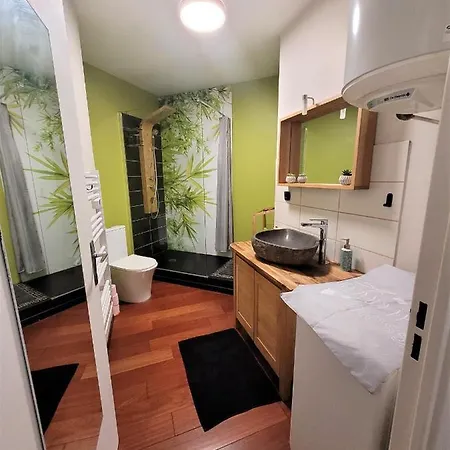 Nid Douillet Plein De Charme Avec Parking Gratuit Appartement Chantilly Buitenkant foto